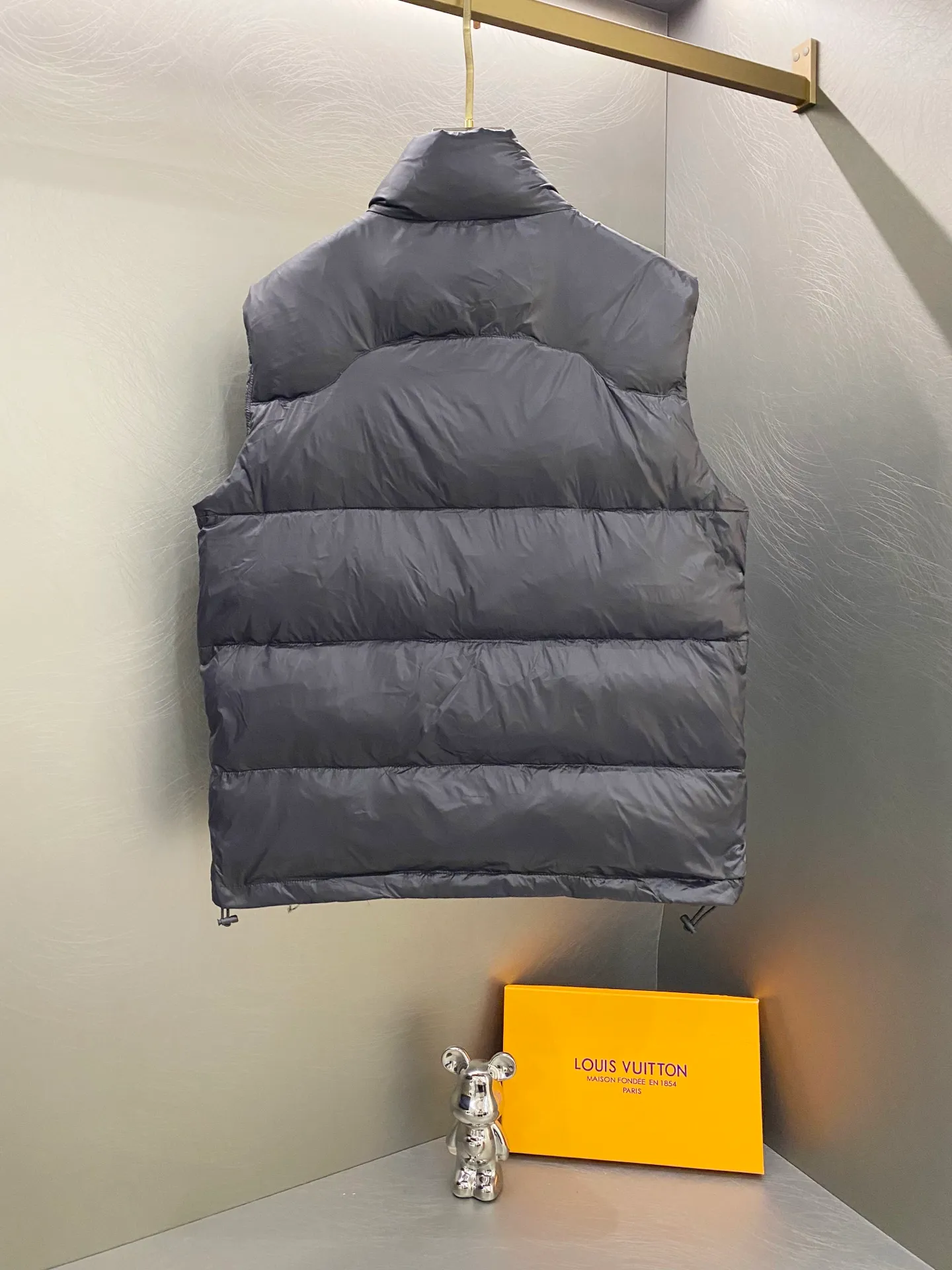 P520 Ralph Lauren/Ralph Lauren Men's Classic Pocket Zipper Waterproof Down Vest [Top Version] - - Accessories: Original tag washable label + electroplated YK zipper logo Customized Ralph Lauren zipper - Full set of accessories - The same style can be used by men and women Color: Black, Navy Blue, Black Glossy
